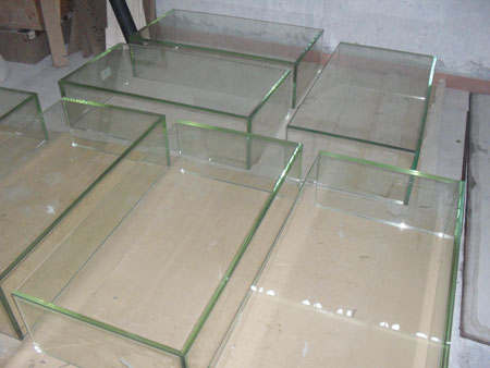 东莞玻璃厂家普通平板玻璃与浮法玻璃有什么区别？